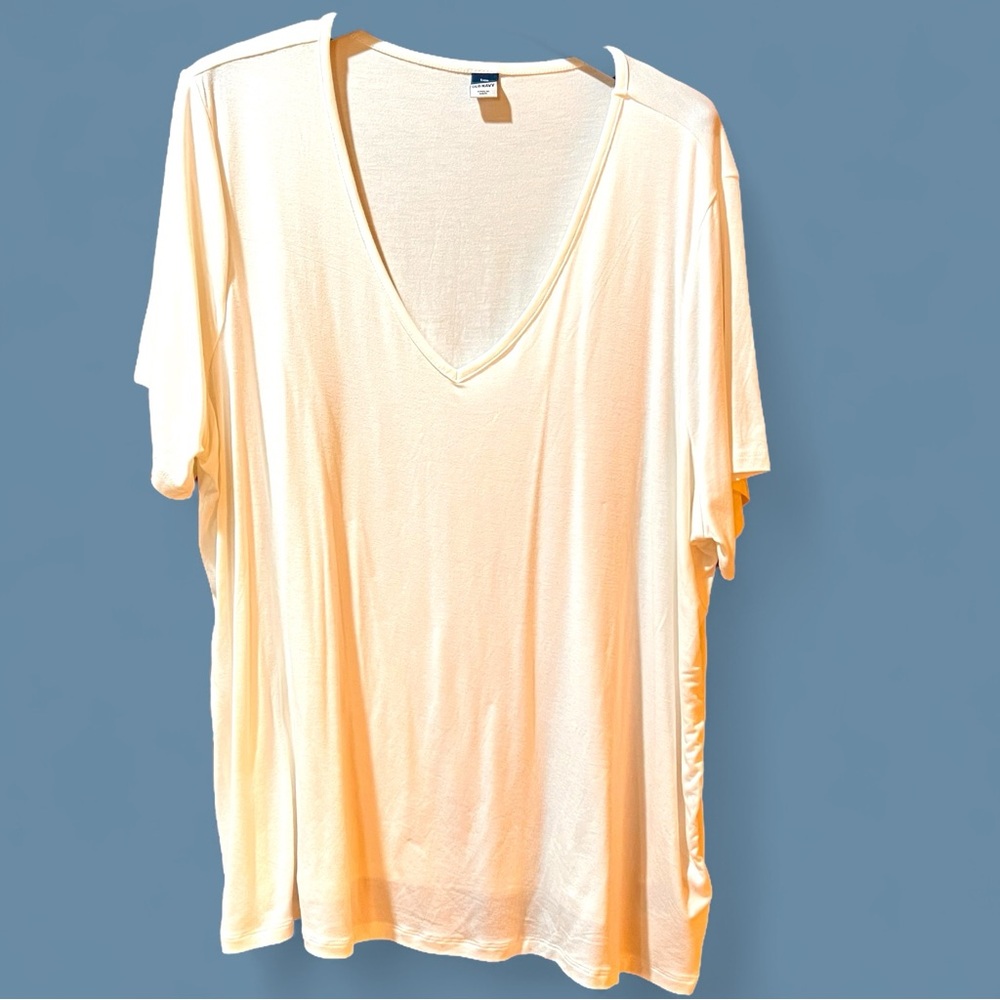 Old Navy Luxe XXL Cream V-Neck T-Shirt